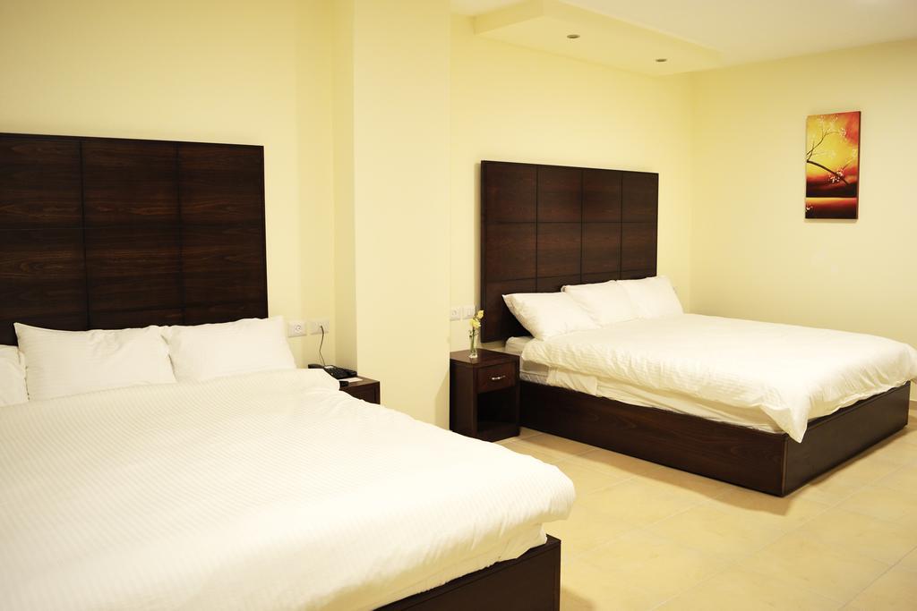 Taybeh Golden Hotel Ramallah Bagian luar foto