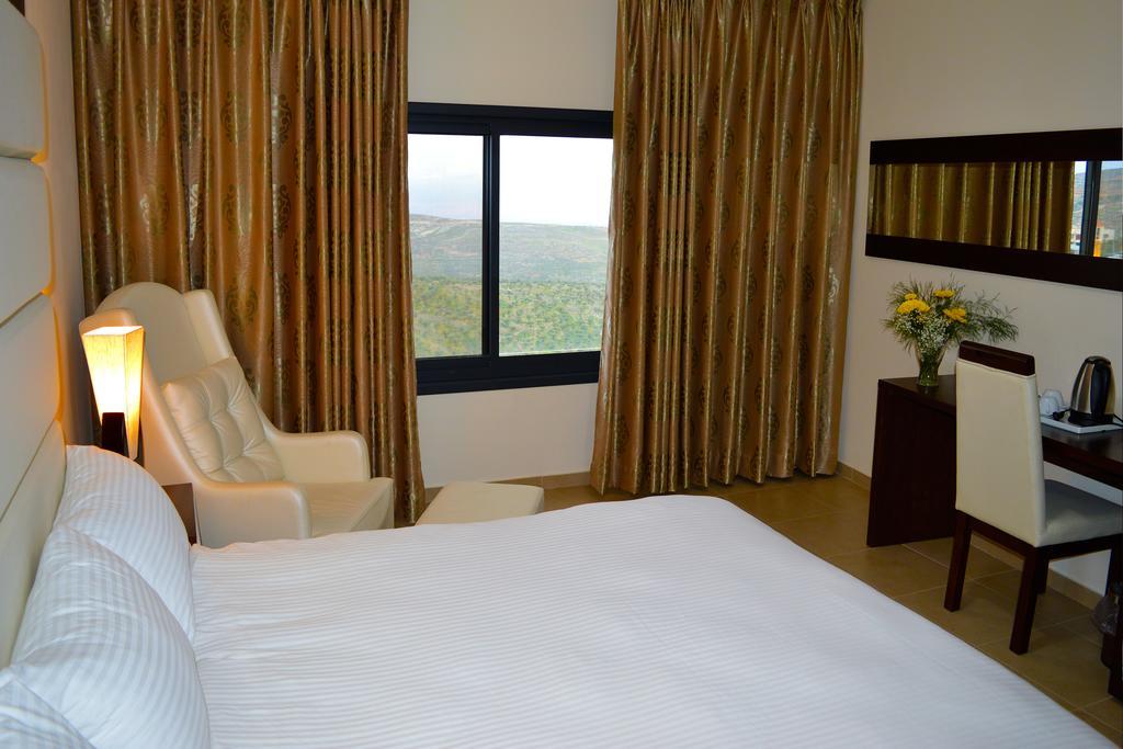 Taybeh Golden Hotel Ramallah Bagian luar foto
