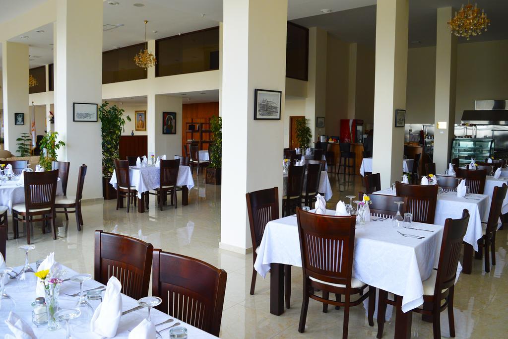 Taybeh Golden Hotel Ramallah Bagian luar foto